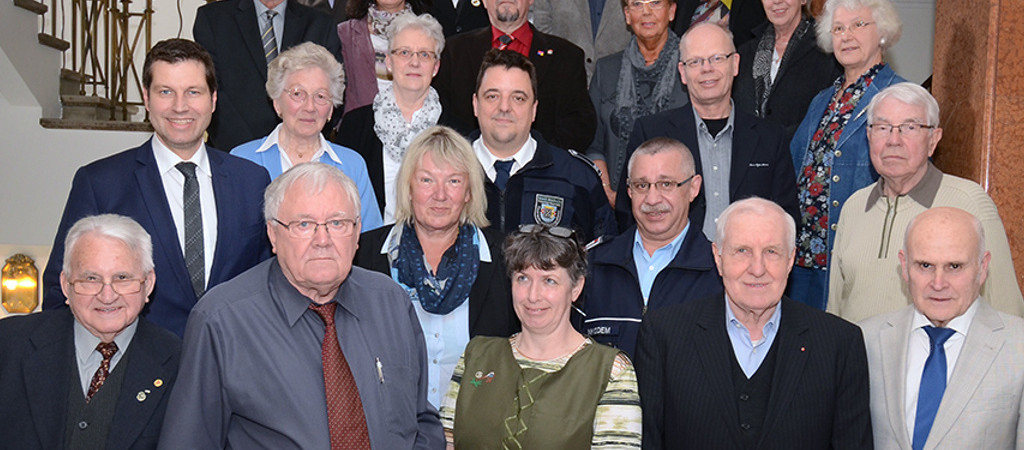 Ehrung Ehrenamt Gruppenfoto (Quelle: André Grabowski / Stadt Bochum, Referat für Kommunikation)